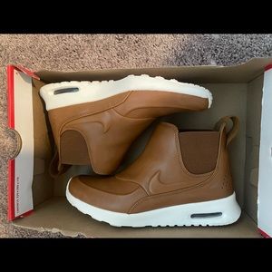 Women’s Brown Nike Air Max Thea Mid Size 6